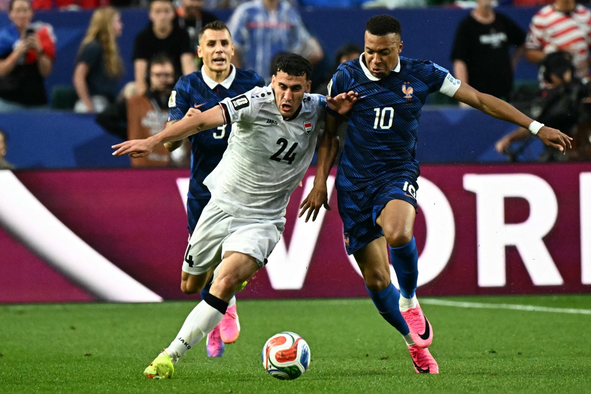 مبابي خلال مباراة فرنسا والعراق