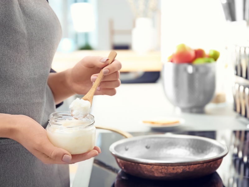 طبيب البوابة: فوائد واستخدام زيت جوز الهند الصحية