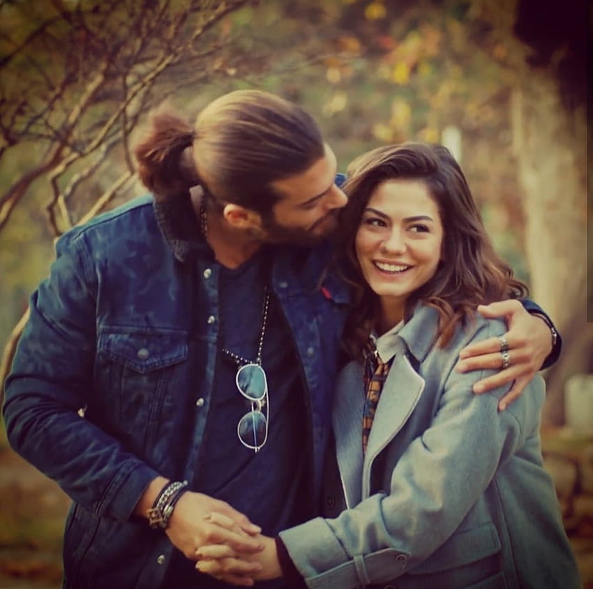 Demet Özdemir, Can Yaman'la yeni dizi çekmek için İtalya'ya mı taşınıyor? Demet Özdemir si trasferirà in Italia per girare una nuova serie con Can Yaman?