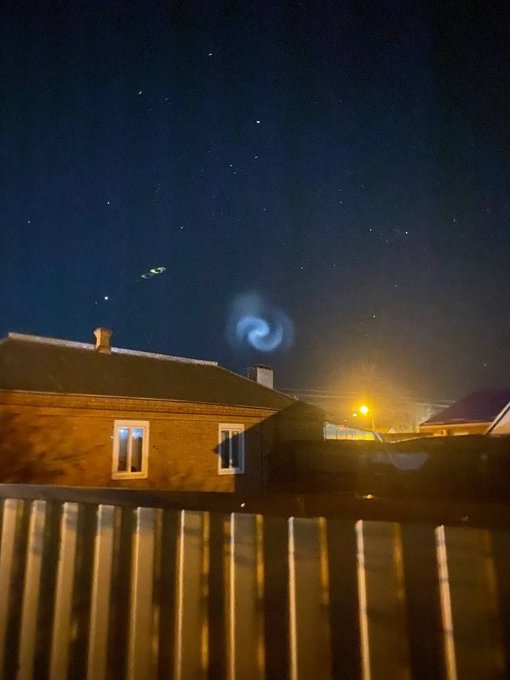 swirling-like lights