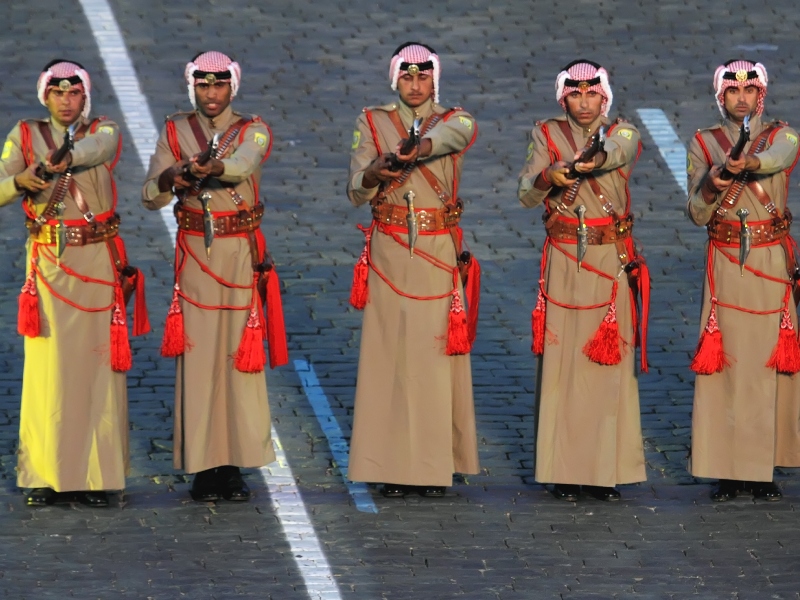 كيف تستعد لموكب زفاف الأمير الحسين والآنسة رجوة؟