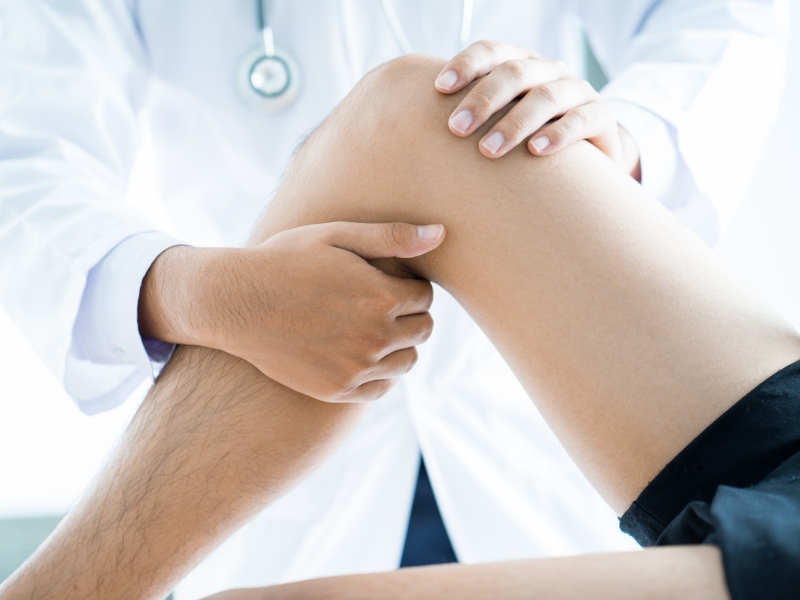 طبيب البوابة: هذه الفيتامينات تعالج متلازمة تململ الساقين 