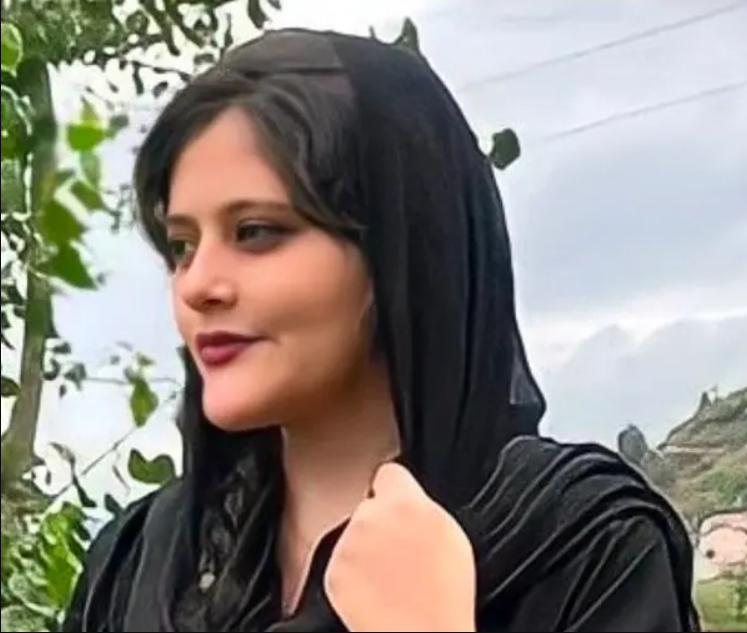 مهسا أميني