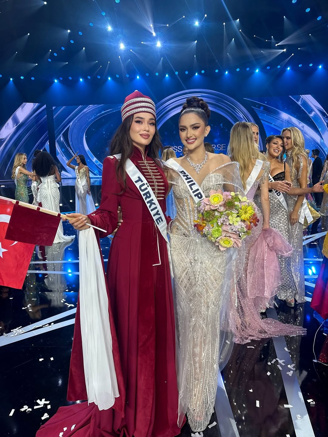 Miss Universe Turkey and Afra Saraçoğlu