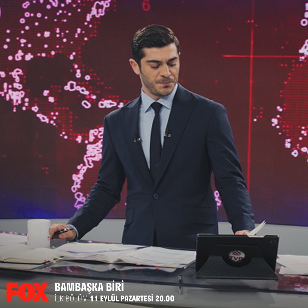 Bambaşka Biri dizisinde Burak Deniz rolü