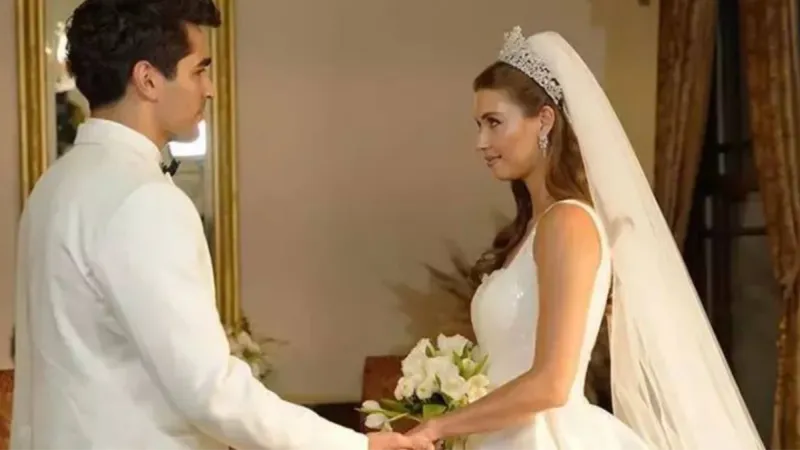 Afra Saraçoğlu and Mert Ramazan Demir