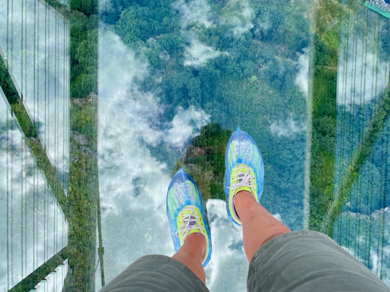 ما تفسير الحلم برؤية جسر زجاجي في المنام؟