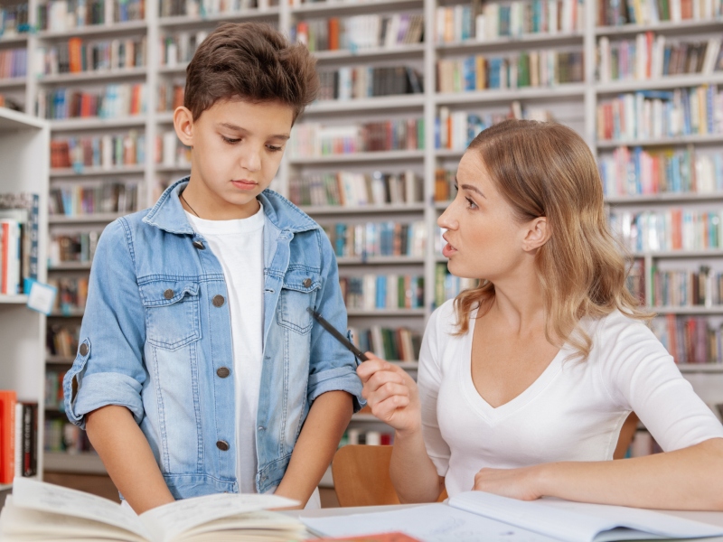 5 طرق للتعامل مع الطفل الذي يرد عليك بطريقة مزعجة