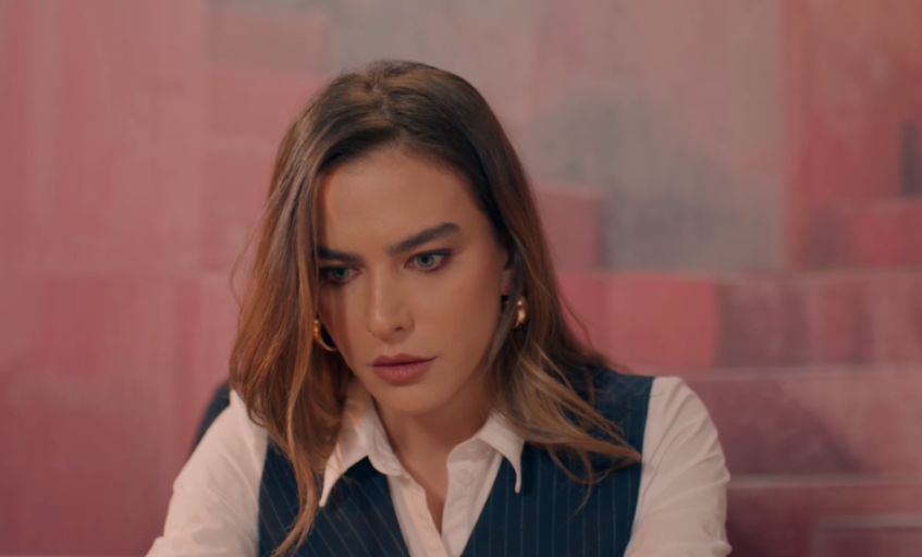 مسلسل حب ع ورق الحلقة 48.. صدمة كبيرة تعيشها لين بعد معرفتها حقيقة وفاة أهلها