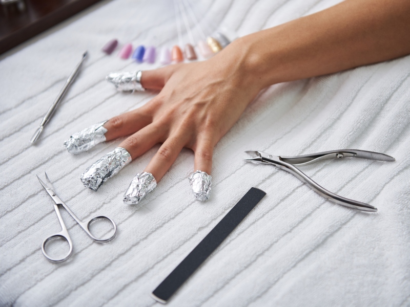 العناية بالأظافر بعد استخدام جل الأظافر