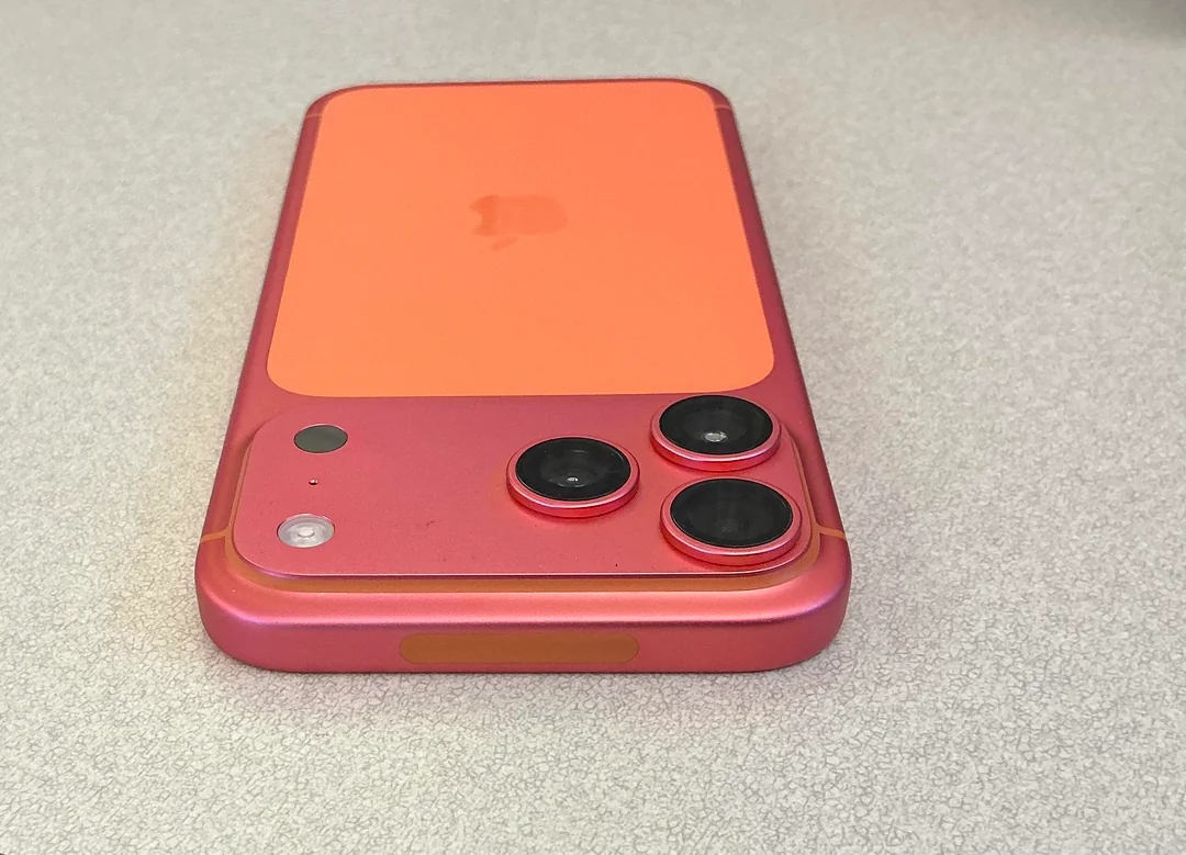 iPhone 17