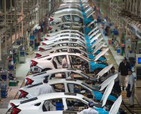 شركات تصنيع السيارات