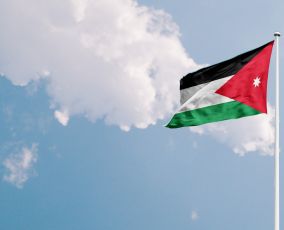 كلمات في ذكرى يوم العلم الأردني 