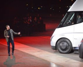 Musk showcasing Tesla Semis