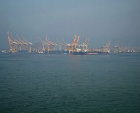 uae  -  iran  -  israel  -  us  -  maritime  -  tansport  -  conflict