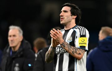 تونالي يرسل إشارة قوية بشأن بقائه في نيوكاسل