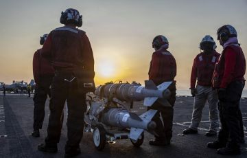 US Navy sailors aboard USS Abraham Lincoln