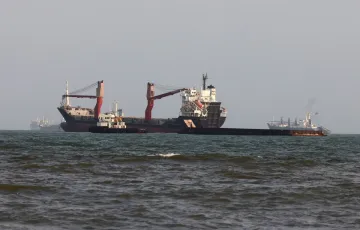 Hormuz Strait 