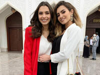 Source carmensoliman InstagramCarmen and her sister Farah are like twins Source carmensoliman Instagram