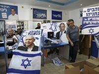 A picture taken on September 15, 2019 shows the electoral campaign headquarters for the Likud party, displaying banners of chairman and Israeli Prime Minister Benjamin Netanyahu in the southern Israeli city of Beersheva on September 15, 2019. HAZEM BADER / AFP