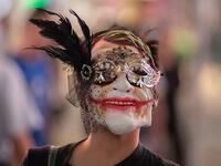 It is unclear if demonstrators achieved its aim. There were gaps in a part of the chain in one city center location (www.dailymail.co.uk)