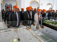 United Nations Secretary-General Antonio Guterres (C) visits the Sikh Shrine of Baba Guru Nanak Dev at the Gurdwara Darbar Sahib in Kartarpur near the Pakistan-India border, on February 18, 2020. Aamir QURESHI / AFP