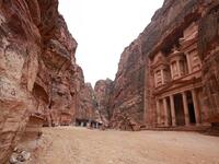 The Treasury site in the ancient city of Petra south of the capital Amman is pictured empy from torists on March 17, 2020, amidst the coronavirus COVID-19's outbreak. Khalil MAZRAAWI / afp