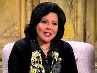 بينما حصلت الإعلامية والفنانة إسعاد يونس، على 800 ألف جنيه أو ما يعادل  50 ألف دولار أمريكي.