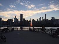 Manhattanhenge from Anable Basin Bar (Twitter)