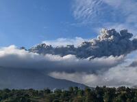 Mount Sinabung, located in North Sumatra, was erupted (Twitter)