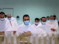 Immunised pilgrims in Mecca