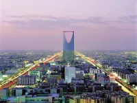 60 % نسبة تملك المساكن: ارتفعت نسبة تملّك المساكن لتصل إلى 60 % مقارنة بنسبة 47 % قبل خمسة أعوام، إضافة إلى أن الحصول على الدعم السكني أصبح فورًا بعد أن كان يستغرق مدة تصل إلى 15 سنة قبل إطلاق الرؤية.