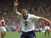 الإنجليزي آلان شيرار (7 أهداف)