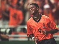 الهولندي باتريك كلايفرت (6 أهداف)