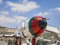 Palestinian twin turn airplane into a restaurant 
