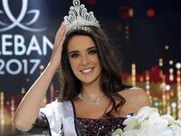 بيرلا حلو: ملكة جمال لبنان لعام 2017. مثلت بلادها لبنان في مسابقة ملكة جمال العالم عام 2017 و حلت ضمن ال40 الأوائل.