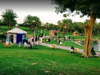 تجاهل الحواجز الموضوعة في داخل الأماكن العامة – 500 ريال سعودي.