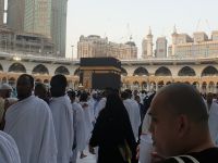 طرق الوقاية من ضربات الشمس في الحج