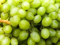 كم عدد حبات العنب المسموح بها يومياً؟