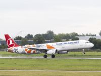 Turkish airlines places record order for 225 Boeing jets 