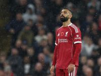 أسطورة مانشستر يونايتد يهاجم صلاح: "ترك برادلي وحيدًا في مواجهة دوكو"