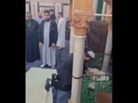 سوكوت يصلي بين المسلمين!