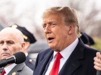 ترامب يتهم نواباً ديمقراطيين بـ"الخيانة"