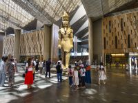 فتاة حاولت دخول المتحف المصري الكبير بتصريح مزور 