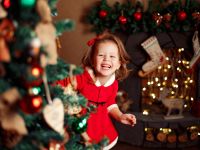 أنشطة ممتعة للأطفال حول شجرة الكريسماس