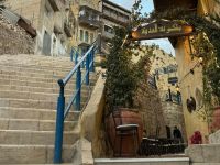 مطعم وكافيه بلكونة المدينة… وجهة سياحية تراثية في السلط