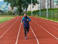 Iran arrests two Kish marathon organizers after videos show female runners without hijab