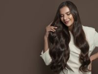 طرق طبيعية مجربة للتخلص من الشيب دون صبغات كيميائية