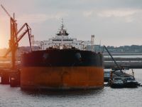 البيت الأبيض: الناقلة التي احتجزت في شمال الأطلسي اعتبرت "من دون جنسية"