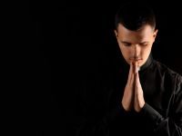 ستارة واعتراف… مقارنة مثيرة